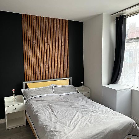 לידס Modern En Suite Bedroom Close To City Centre מראה חיצוני תמונה